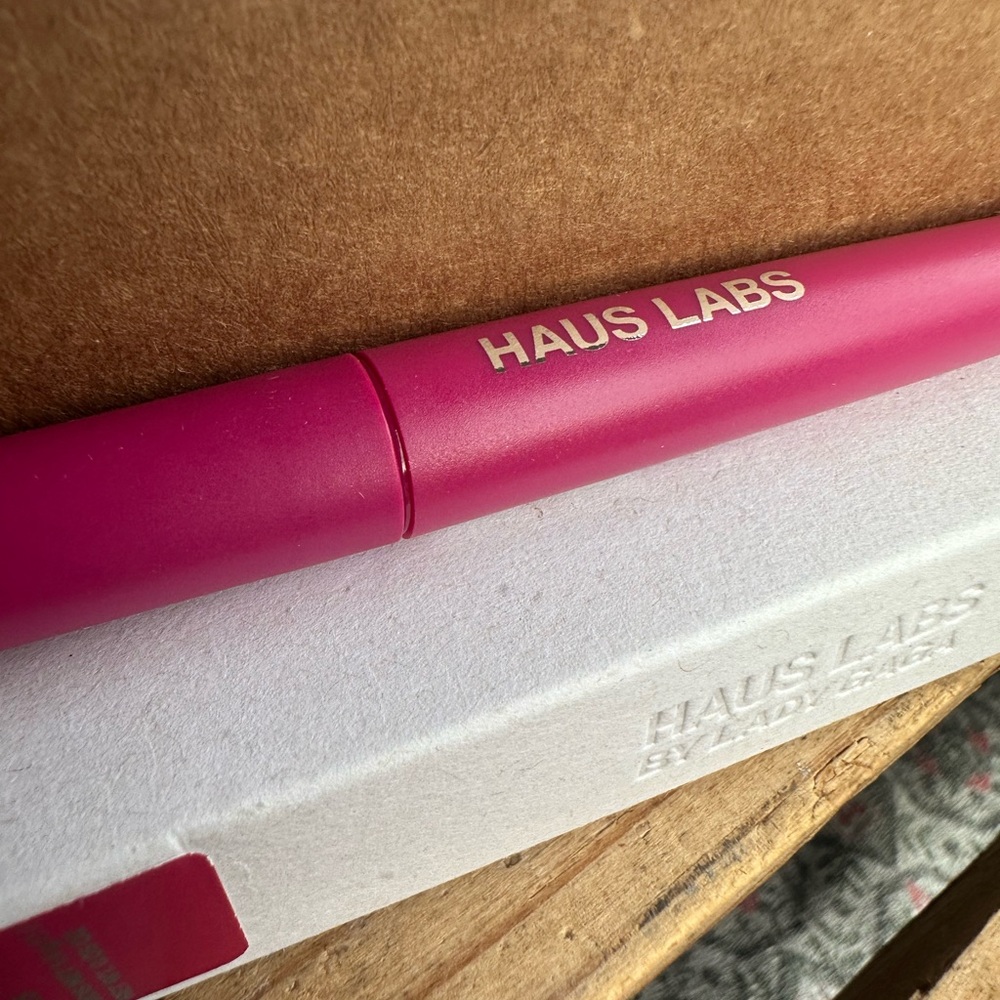 Haus Labs By Lady Gaga Lip Liner - Vibrant Pink